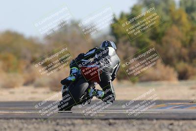 media/Dec-18-2022-SoCal Trackdays (Sun) [[8099a50955]]/Turn 7 Backside (1125am)/